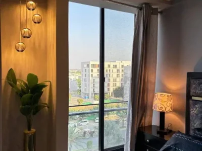 Elite living luxury stort stay apartment behria town Lahore 03001893480