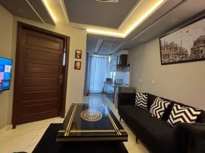 Elite living luxury stort stay apartment behria town Lahore 03001893480