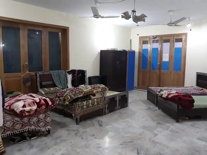 GIRLs HOSTEL NEAR PRADE GROUND METRO STATION BLUE AREA ISLAMABAD