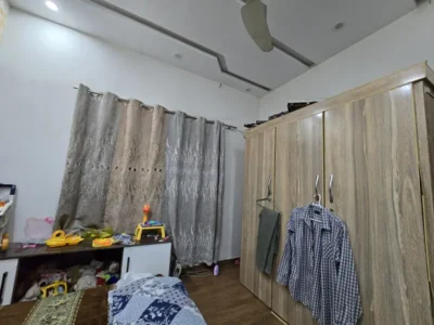 GRAUND FLOOR PHASING PARK FLAT UP FOR SALE