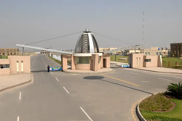 Main 200ft Road 8 Marla Commercial Plot For sale In G6 Block Bahria Orchard Phase 4