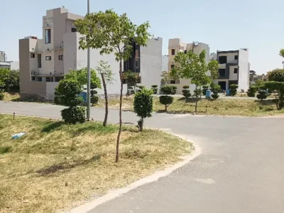 Plot For Sale Near To Plot # 280 E