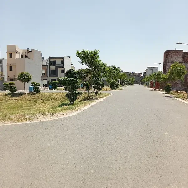 Plot For Sale Near To Plot # 280 E