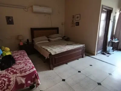 PLOT PRICE BUNGALOW IN MAIN CANTT