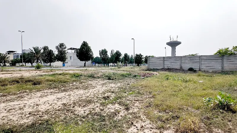 Premium Prime Location 10 Marla Residential Plot Is Available For sale In Lahore