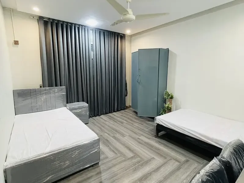 Signature Stay hostel Girls