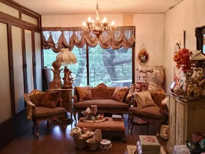 Three Side Open Livable Banglow In Main Cantt