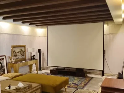 Three Side Open Livable Banglow In Main Cantt