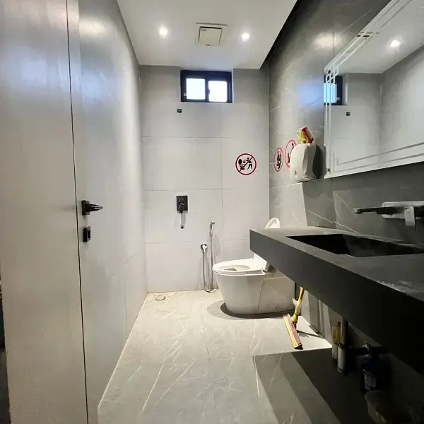 VIP Main Road 1 Kanal Building For Rent | Ground + 2 Floors + Basement Parking