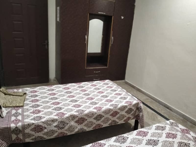 AL NiSA Girls Hostel Johar Town