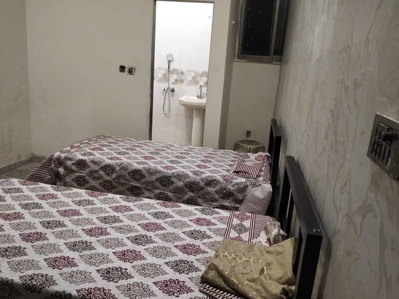 AL NiSA Girls Hostel Johar Town