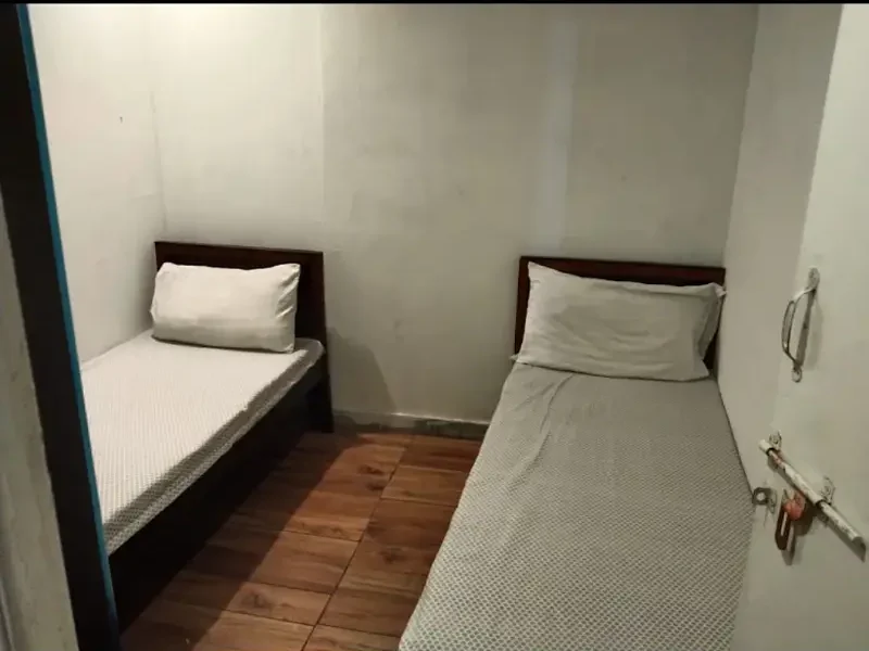 DOV INN GIRLS HOSTEL