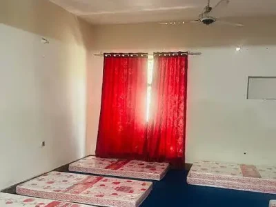 Garden Girls Hostel Lahore