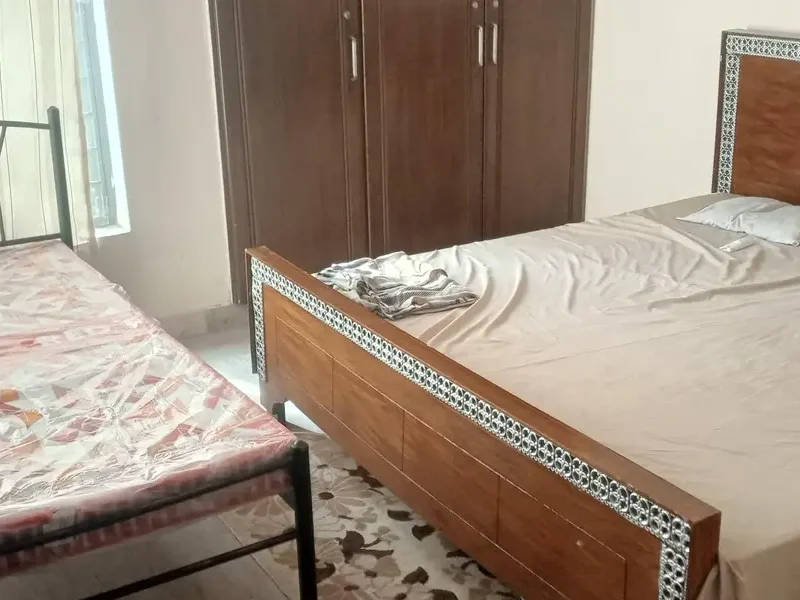 Girls Hostel Available Near PIFD University Johar Town
