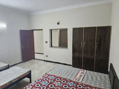 Premier Girls Hostel Gulburg3 Near Ghalib Market Mm Alam Rd, Pac Inst