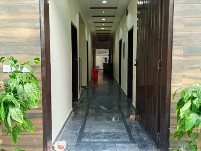 Premier Girls Hostel Near UCP University & Shaukat Khanum
