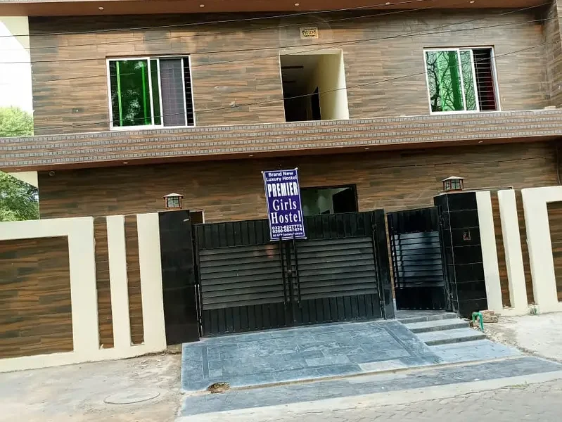 Premier Girls Hostel Near UCP University & Shaukat Khanum