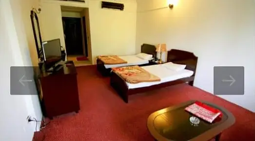 VIEW GARDEN GIRLS HOSTEL in SHADMAN Lahore College Women University